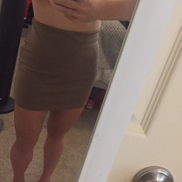 Foreign Exchange Pencil Skirt - Picture 4 of 4